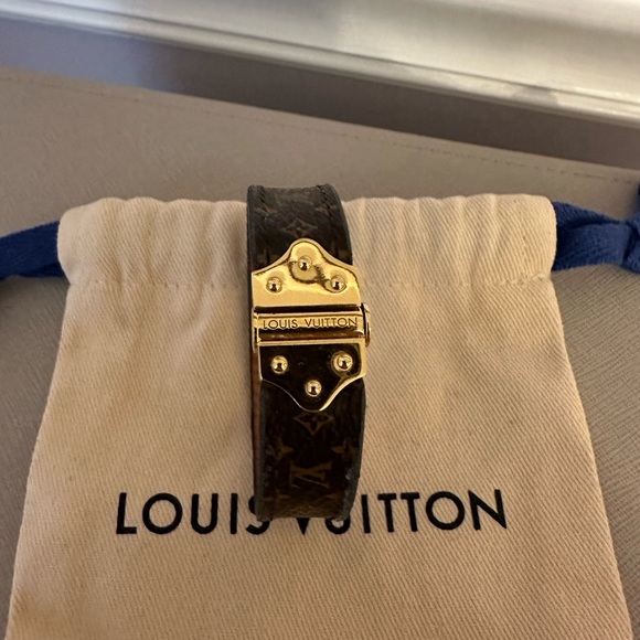 Louis Vuitton leather bracelet - Picture 3 of 4